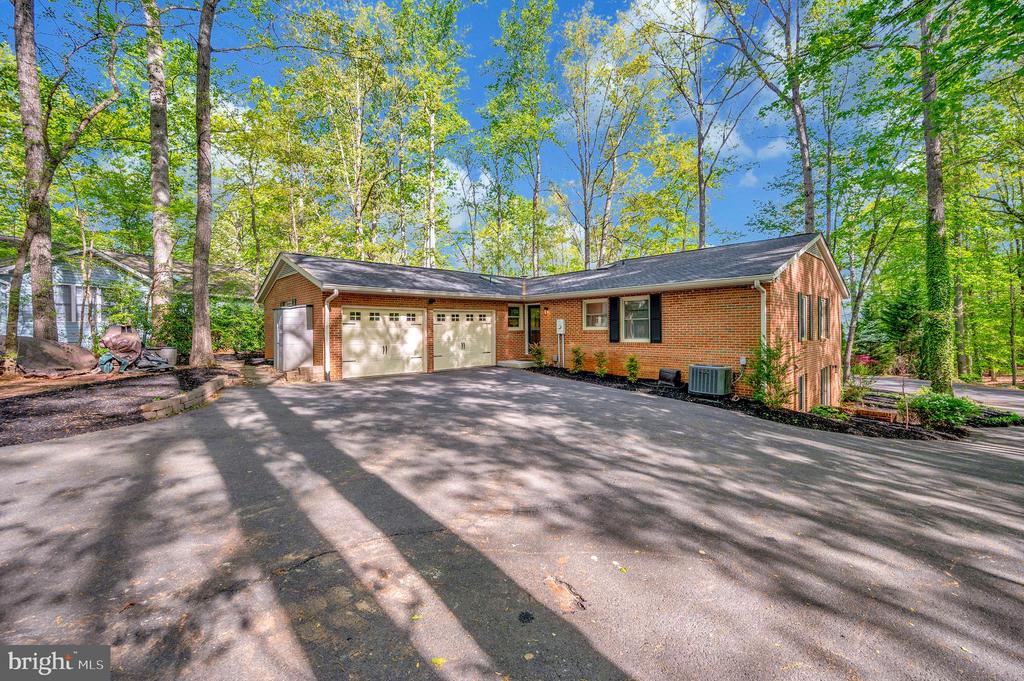 213 BIRCHSIDE CIR, LOCUST GROVE, Virginia 22508, 4 Bedrooms Bedrooms, ,3 BathroomsBathrooms,Residential,213 BIRCHSIDE CIR,VAOR2009482 MLS # VAOR2009482