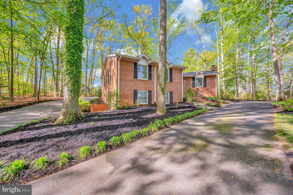 213 BIRCHSIDE CIR, LOCUST GROVE, Virginia 22508, 4 Bedrooms Bedrooms, ,3 BathroomsBathrooms,Residential,213 BIRCHSIDE CIR,VAOR2009482 MLS # VAOR2009482