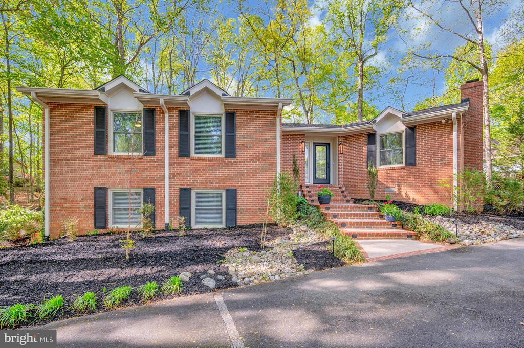 213 BIRCHSIDE CIR, LOCUST GROVE, Virginia 22508, 4 Bedrooms Bedrooms, ,3 BathroomsBathrooms,Residential,213 BIRCHSIDE CIR,VAOR2009482 MLS # VAOR2009482