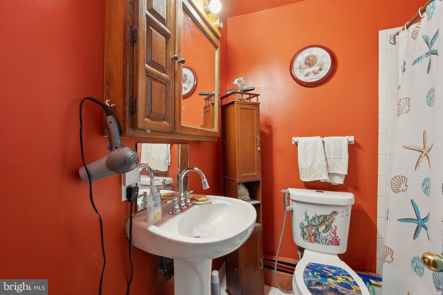 3603 ANNANDALE RD, ANNANDALE, Virginia 22003, 3 Bedrooms Bedrooms, 2 Rooms Rooms,3 BathroomsBathrooms,Residential,For sale,3603 ANNANDALE RD,VAFX2216368 MLS # VAFX2216368