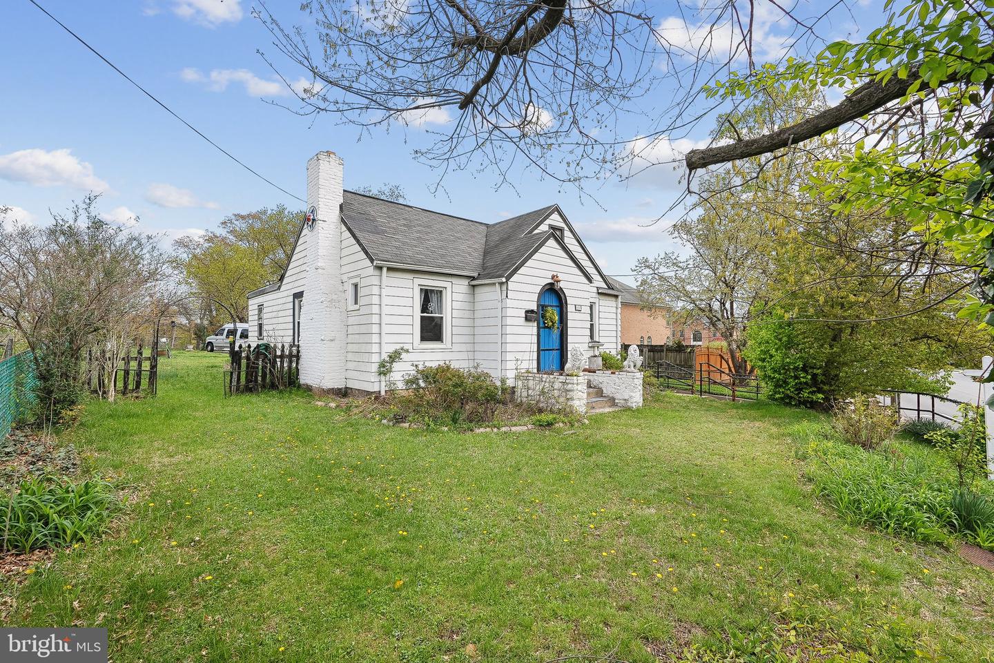 3603 ANNANDALE RD, ANNANDALE, Virginia 22003, 3 Bedrooms Bedrooms, 2 Rooms Rooms,3 BathroomsBathrooms,Residential,For sale,3603 ANNANDALE RD,VAFX2216368 MLS # VAFX2216368