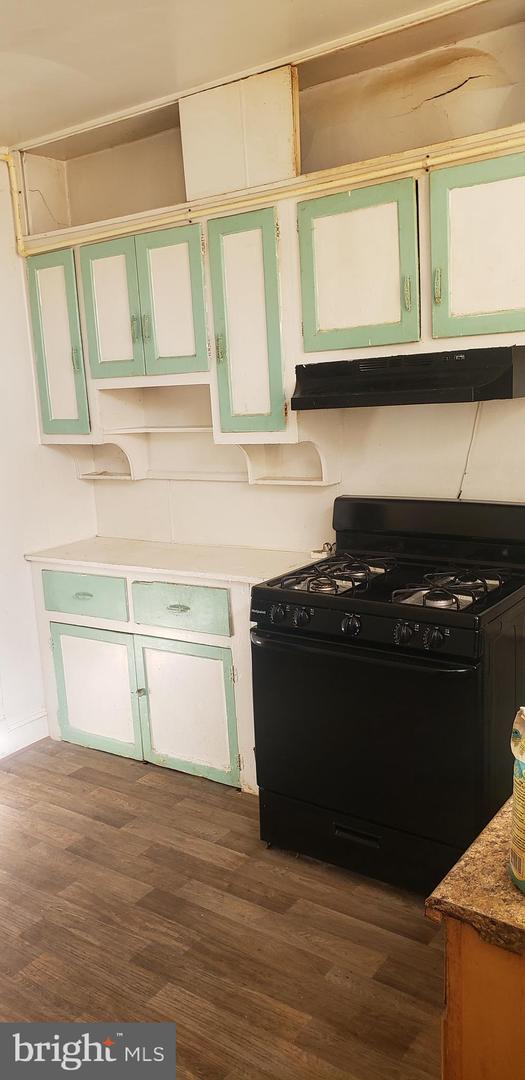 1831 L ST NE, WASHINGTON, District Of Columbia 20002, 2 Bedrooms Bedrooms, ,1 BathroomBathrooms,Residential,For sale,1831 L ST NE,DCDC2184194 MLS # DCDC2184194
