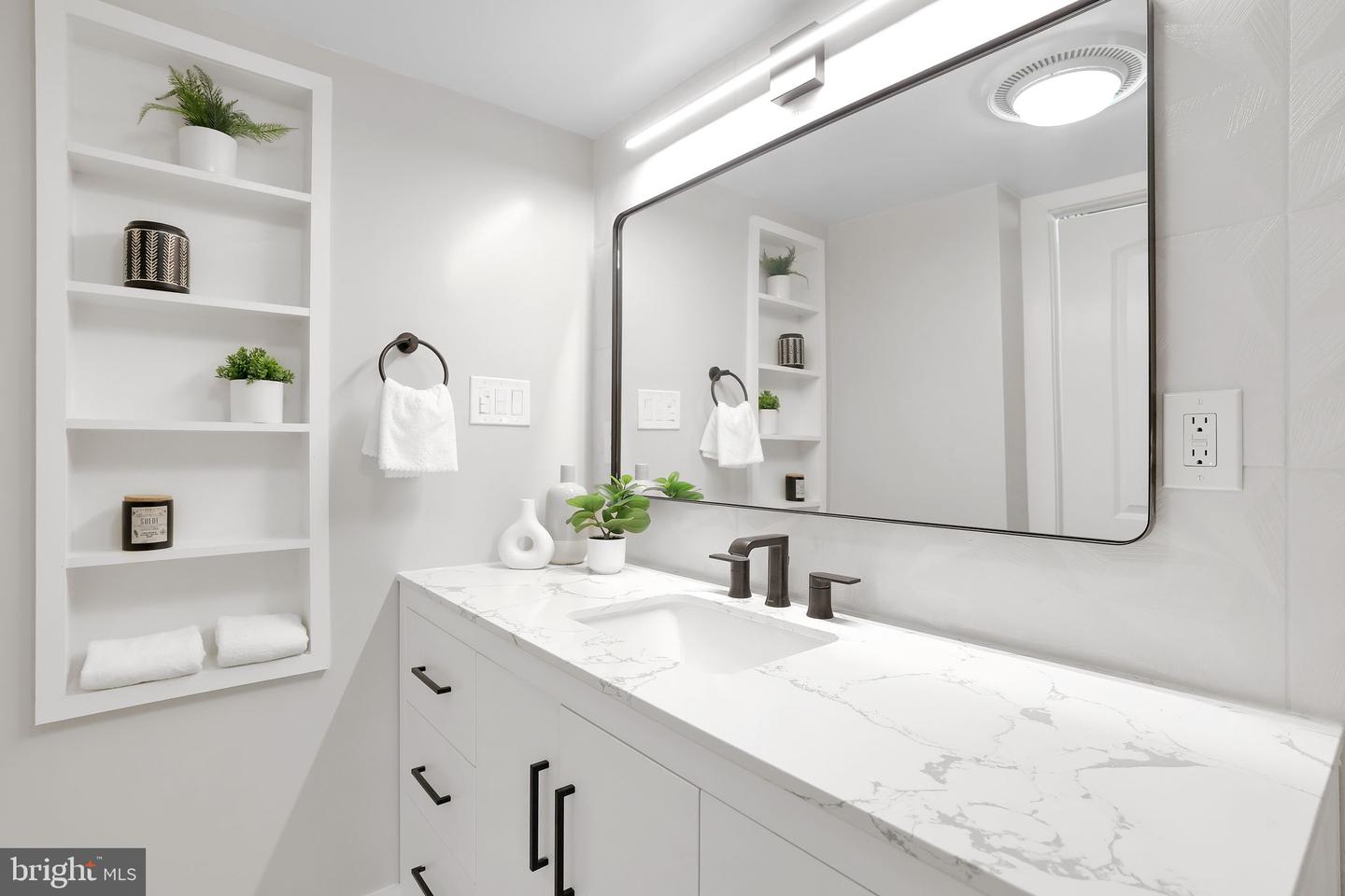 2030 F ST NW #304, WASHINGTON, District Of Columbia 20006, 3 Bedrooms Bedrooms, ,2 BathroomsBathrooms,Residential,For sale,2030 F ST NW #304,DCDC2185924 MLS # DCDC2185924
