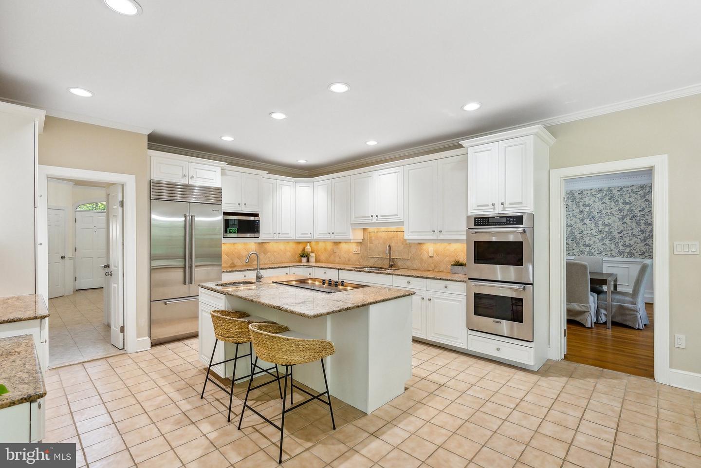 8702 OLD DOMINION DR, MCLEAN, Virginia 22102, 4 Bedrooms Bedrooms, ,4 BathroomsBathrooms,Residential,For sale,8702 OLD DOMINION DR,VAFX2223148 MLS # VAFX2223148