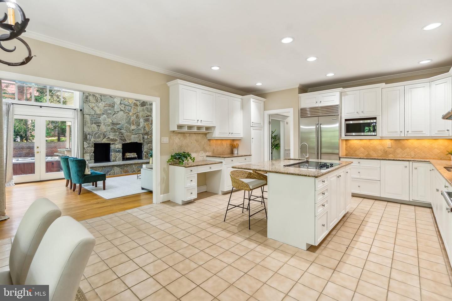 8702 OLD DOMINION DR, MCLEAN, Virginia 22102, 4 Bedrooms Bedrooms, ,4 BathroomsBathrooms,Residential,For sale,8702 OLD DOMINION DR,VAFX2223148 MLS # VAFX2223148