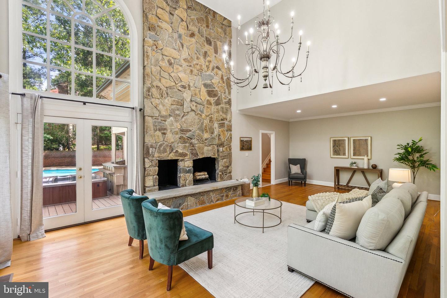 8702 OLD DOMINION DR, MCLEAN, Virginia 22102, 4 Bedrooms Bedrooms, ,4 BathroomsBathrooms,Residential,For sale,8702 OLD DOMINION DR,VAFX2223148 MLS # VAFX2223148