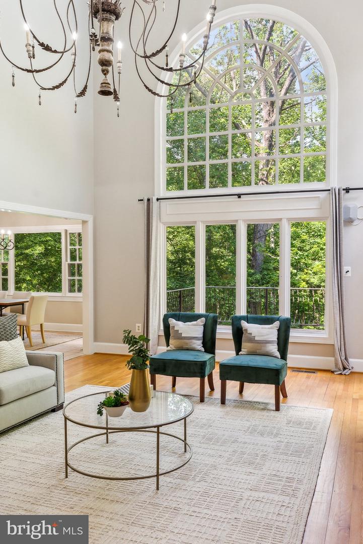 8702 OLD DOMINION DR, MCLEAN, Virginia 22102, 4 Bedrooms Bedrooms, ,4 BathroomsBathrooms,Residential,For sale,8702 OLD DOMINION DR,VAFX2223148 MLS # VAFX2223148
