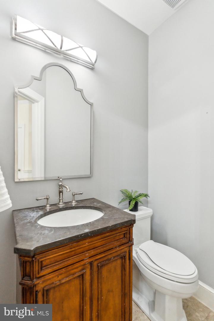 8702 OLD DOMINION DR, MCLEAN, Virginia 22102, 4 Bedrooms Bedrooms, ,4 BathroomsBathrooms,Residential,For sale,8702 OLD DOMINION DR,VAFX2223148 MLS # VAFX2223148