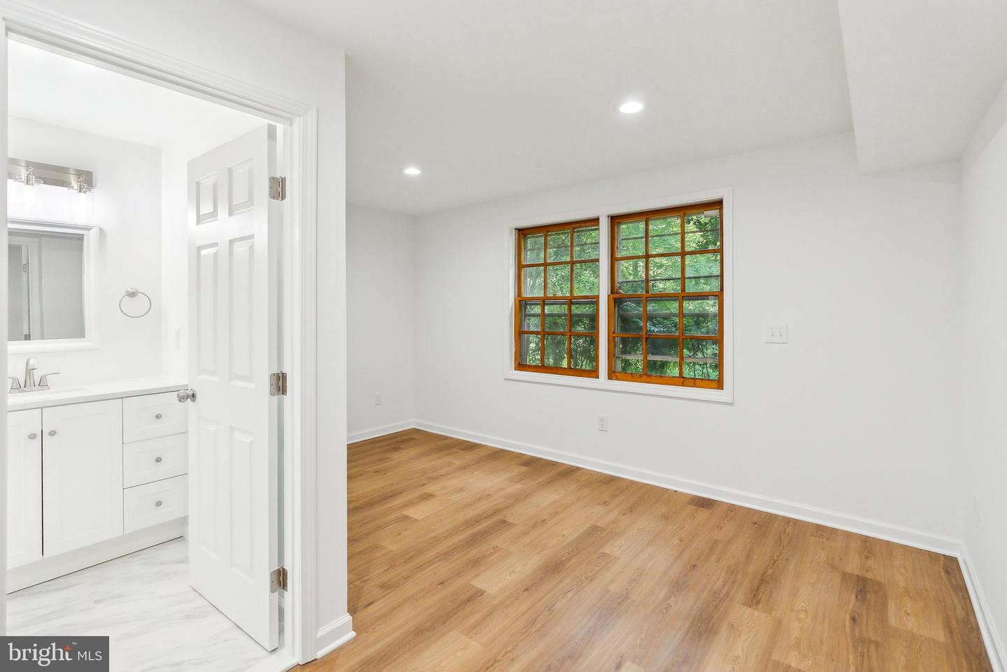 8702 OLD DOMINION DR, MCLEAN, Virginia 22102, 4 Bedrooms Bedrooms, ,4 BathroomsBathrooms,Residential,For sale,8702 OLD DOMINION DR,VAFX2223148 MLS # VAFX2223148