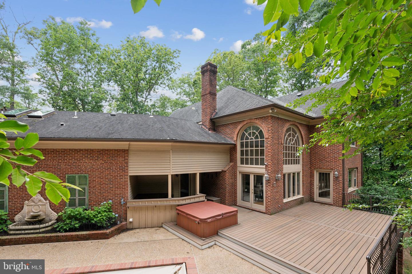 8702 OLD DOMINION DR, MCLEAN, Virginia 22102, 4 Bedrooms Bedrooms, ,4 BathroomsBathrooms,Residential,For sale,8702 OLD DOMINION DR,VAFX2223148 MLS # VAFX2223148