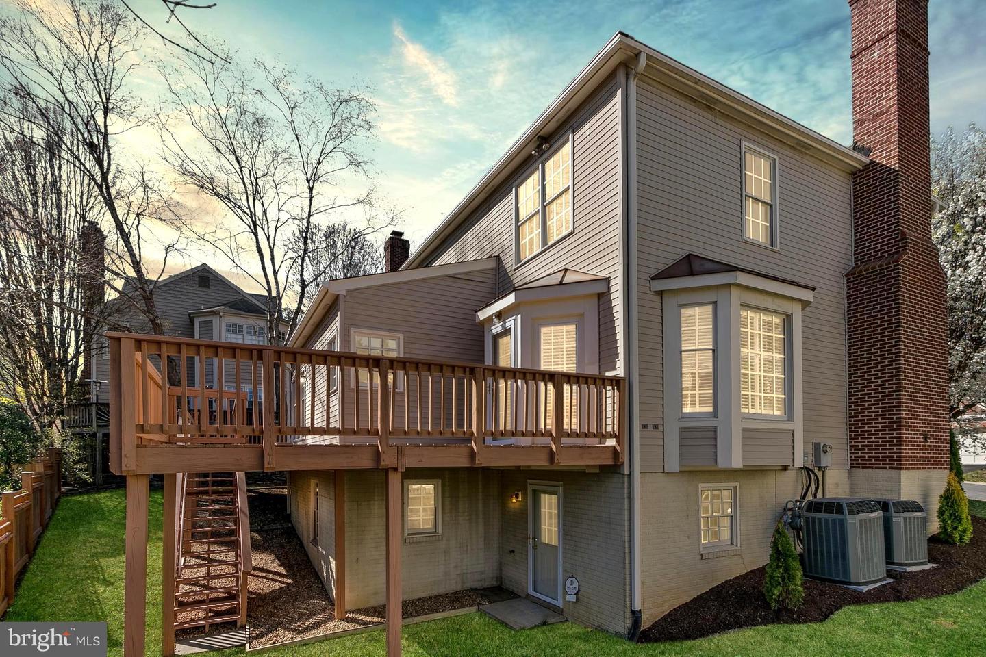 1252 DARTMOUTH CT, ALEXANDRIA, Virginia 22314, 4 Bedrooms Bedrooms, ,4 BathroomsBathrooms,Residential,For sale,1252 DARTMOUTH CT,VAAX2042154 MLS # VAAX2042154