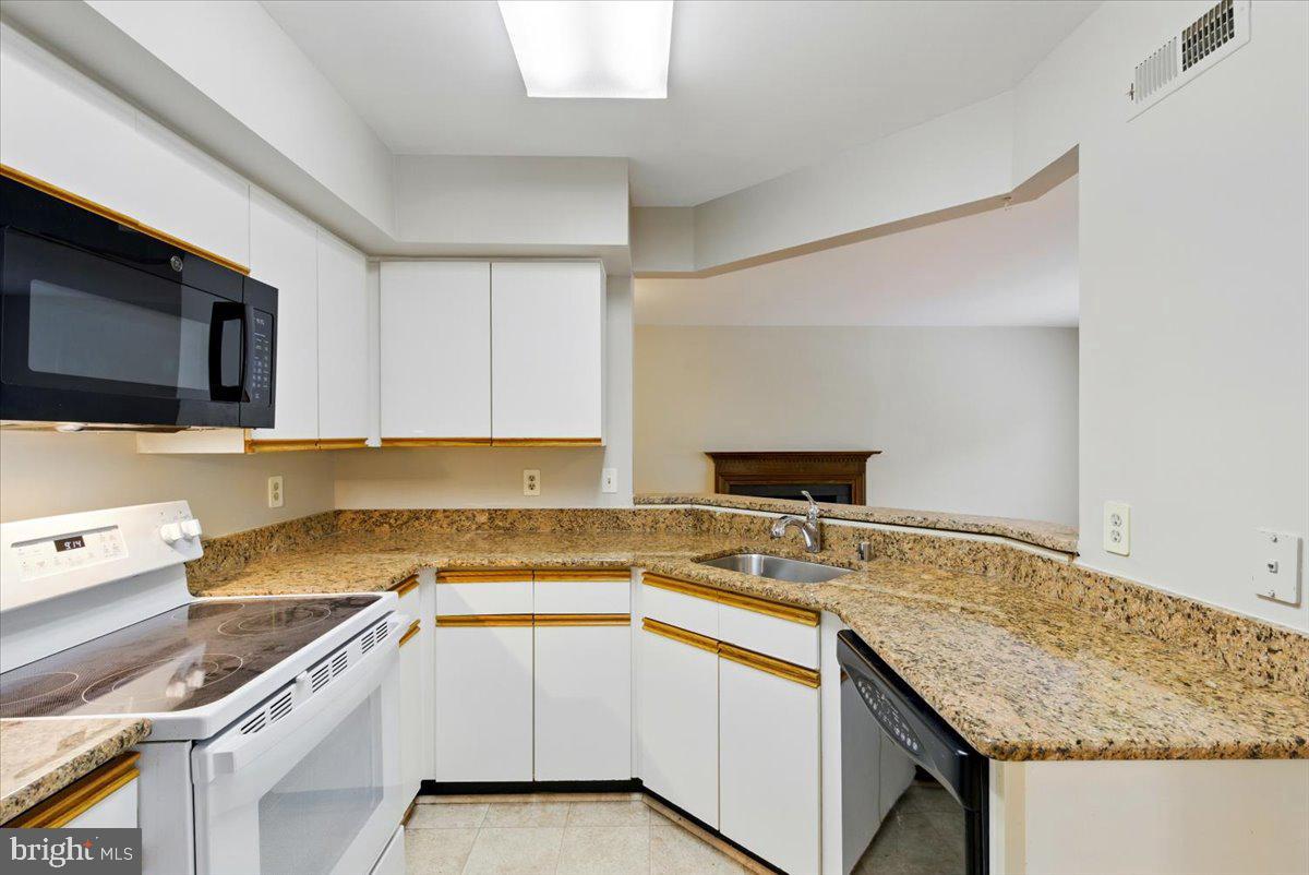 10204 FAIRE COMMONS CT, BURKE, Virginia 22015, 3 Bedrooms Bedrooms, ,3 BathroomsBathrooms,Residential,For sale,10204 FAIRE COMMONS CT,VAFX2224566 MLS # VAFX2224566