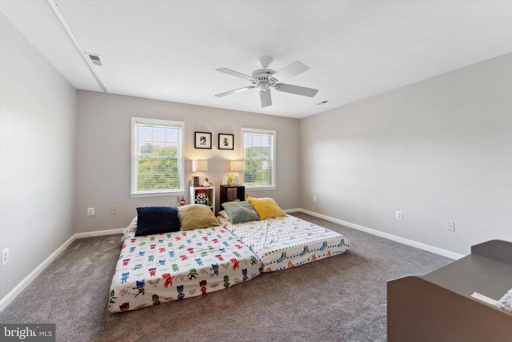 6422 VIEW CT, BROAD RUN, Virginia, 5 Bedrooms Bedrooms, ,3 BathroomsBathrooms,Residential,6422 VIEW CT,VAFQ2016658 MLS # VAFQ2016658