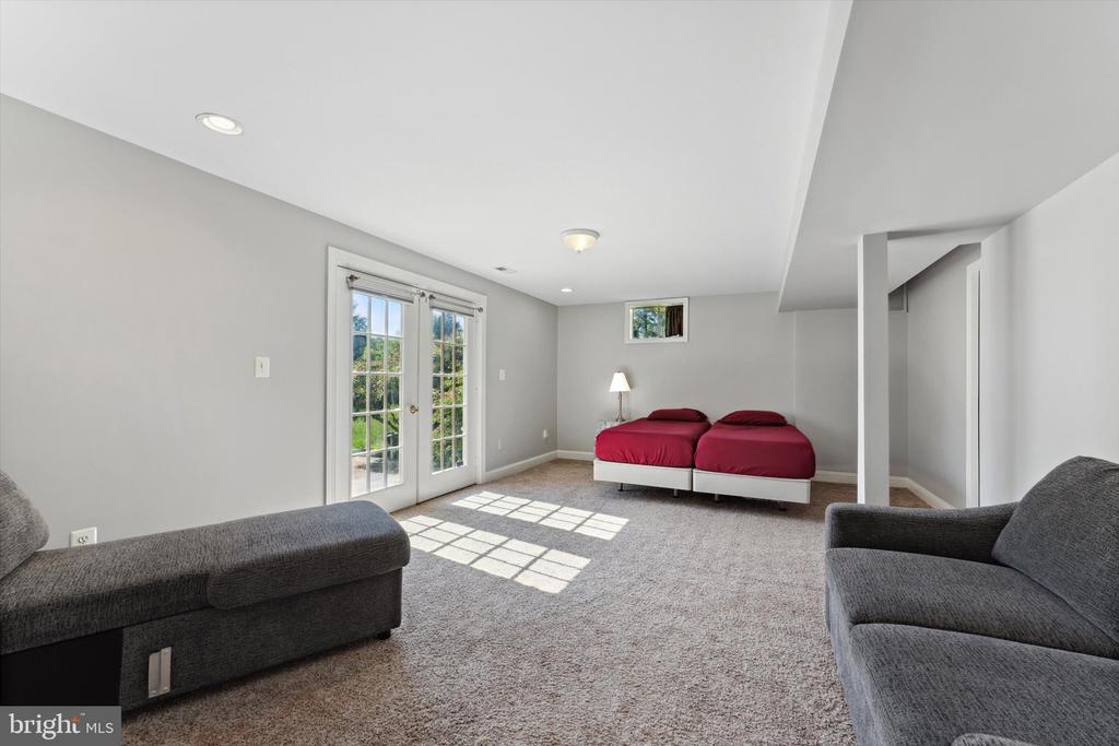 6422 VIEW CT, BROAD RUN, Virginia, 5 Bedrooms Bedrooms, ,3 BathroomsBathrooms,Residential,6422 VIEW CT,VAFQ2016658 MLS # VAFQ2016658