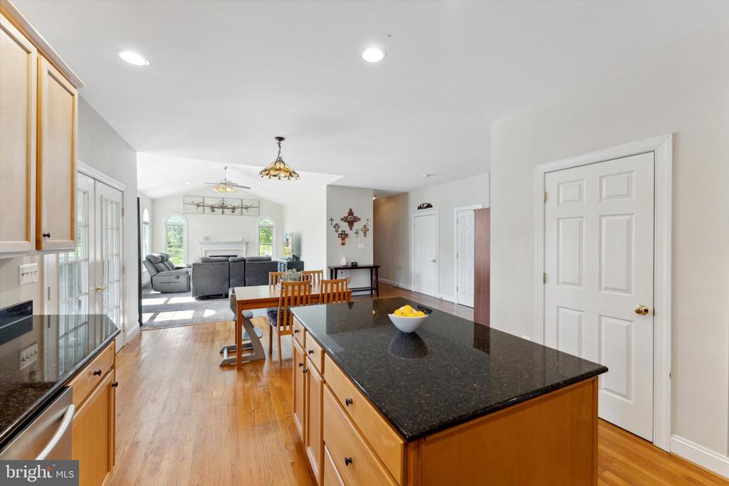 6422 VIEW CT, BROAD RUN, Virginia, 5 Bedrooms Bedrooms, ,3 BathroomsBathrooms,Residential,6422 VIEW CT,VAFQ2016658 MLS # VAFQ2016658