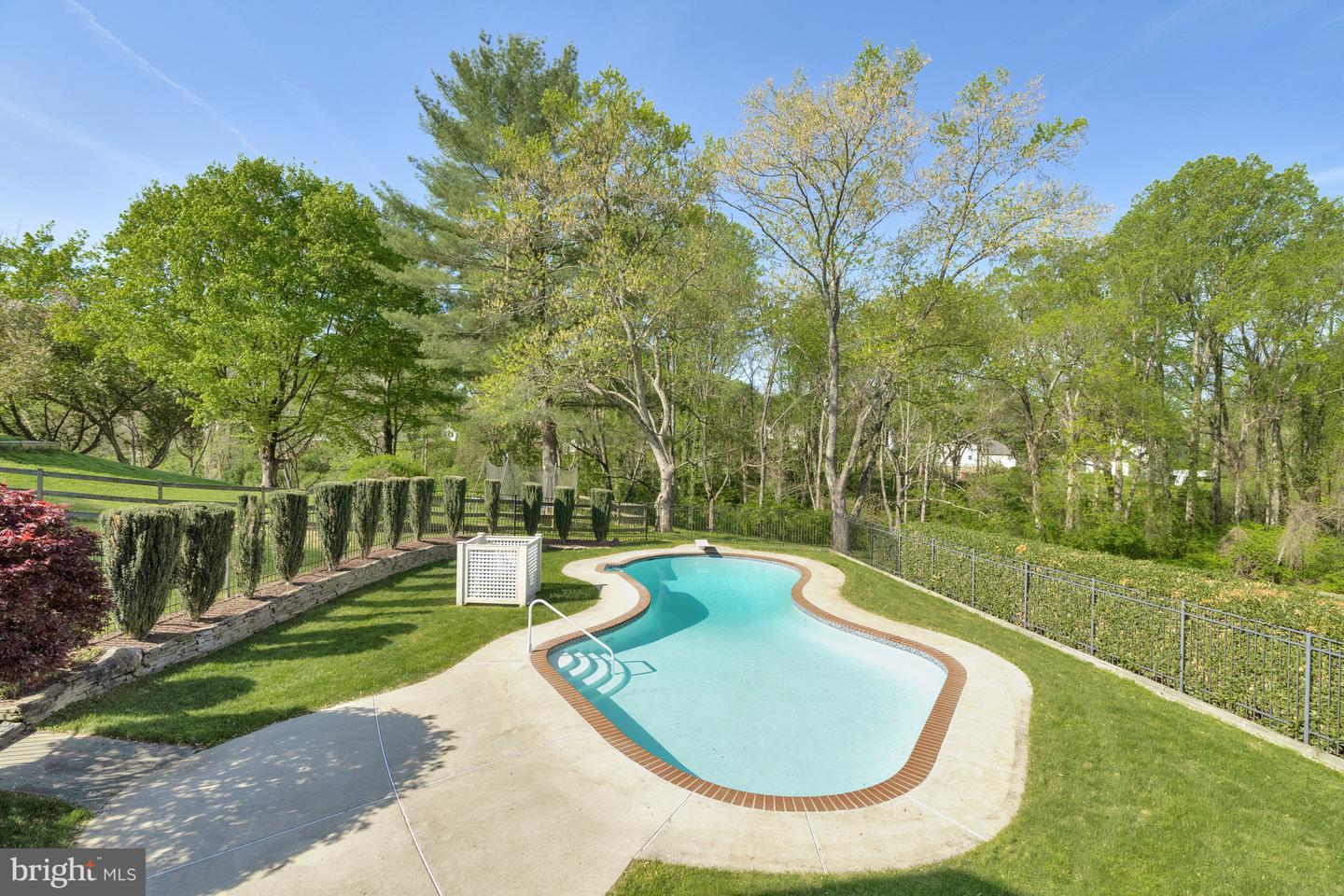 1114 TROTTING HORSE LN, GREAT FALLS, Virginia 22066, 6 Bedrooms Bedrooms, ,3 BathroomsBathrooms,Residential,For sale,1114 TROTTING HORSE LN,VAFX2225320 MLS # VAFX2225320