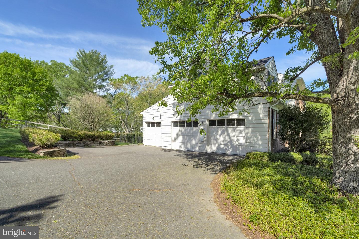 1114 TROTTING HORSE LN, GREAT FALLS, Virginia 22066, 6 Bedrooms Bedrooms, ,3 BathroomsBathrooms,Residential,For sale,1114 TROTTING HORSE LN,VAFX2225320 MLS # VAFX2225320