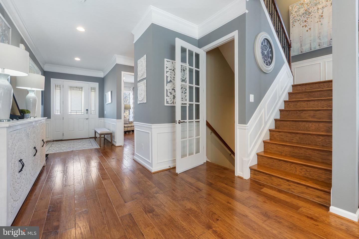 1017 AKAN ST SE, LEESBURG, Virginia 20175, 6 Bedrooms Bedrooms, ,4 BathroomsBathrooms,Residential,For sale,1017 AKAN ST SE,VALO2090524 MLS # VALO2090524
