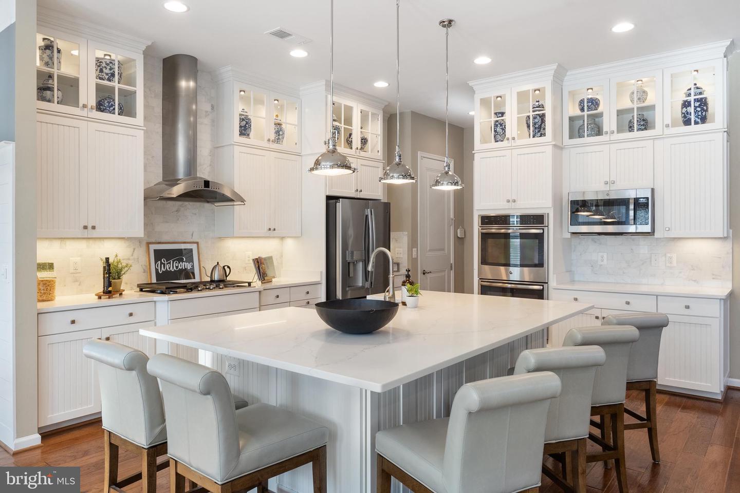 1017 AKAN ST SE, LEESBURG, Virginia 20175, 6 Bedrooms Bedrooms, ,4 BathroomsBathrooms,Residential,For sale,1017 AKAN ST SE,VALO2090524 MLS # VALO2090524