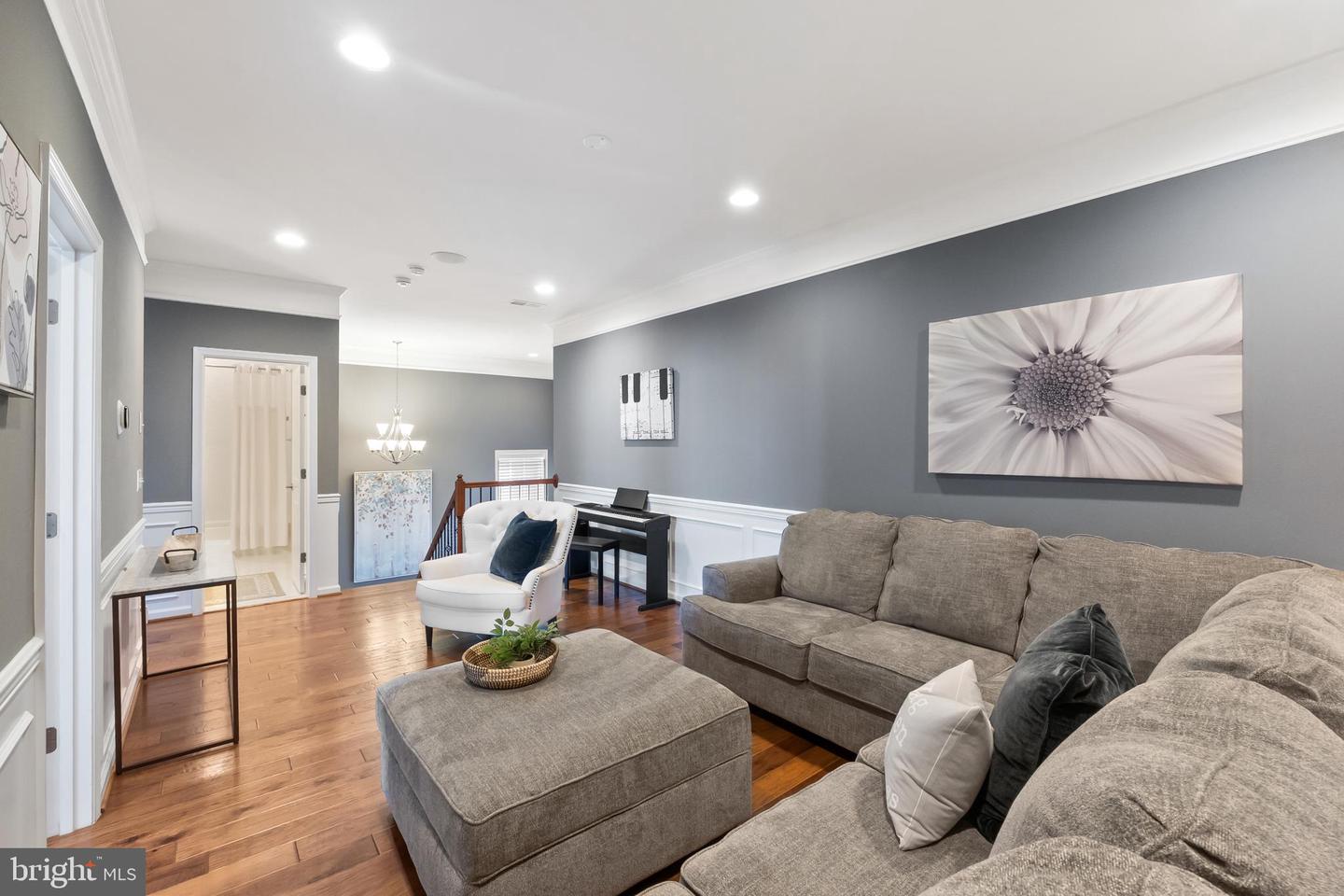 1017 AKAN ST SE, LEESBURG, Virginia 20175, 6 Bedrooms Bedrooms, ,4 BathroomsBathrooms,Residential,For sale,1017 AKAN ST SE,VALO2090524 MLS # VALO2090524