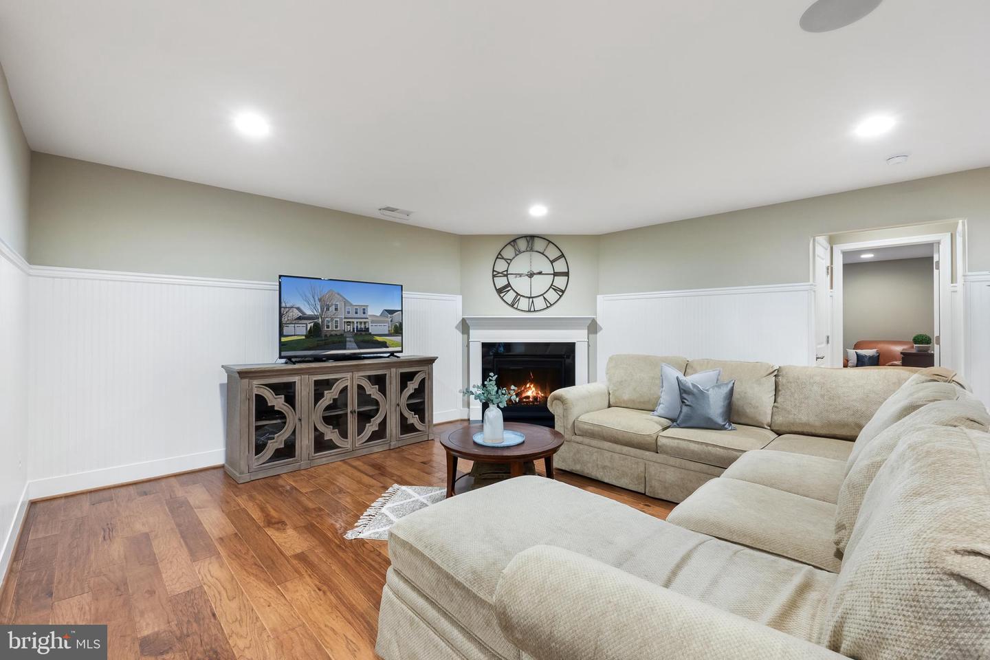 1017 AKAN ST SE, LEESBURG, Virginia 20175, 6 Bedrooms Bedrooms, ,4 BathroomsBathrooms,Residential,For sale,1017 AKAN ST SE,VALO2090524 MLS # VALO2090524