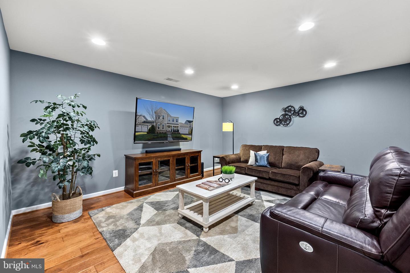 1017 AKAN ST SE, LEESBURG, Virginia 20175, 6 Bedrooms Bedrooms, ,4 BathroomsBathrooms,Residential,For sale,1017 AKAN ST SE,VALO2090524 MLS # VALO2090524