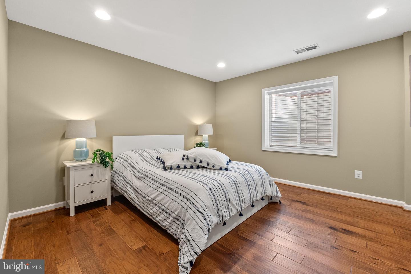 1017 AKAN ST SE, LEESBURG, Virginia 20175, 6 Bedrooms Bedrooms, ,4 BathroomsBathrooms,Residential,For sale,1017 AKAN ST SE,VALO2090524 MLS # VALO2090524