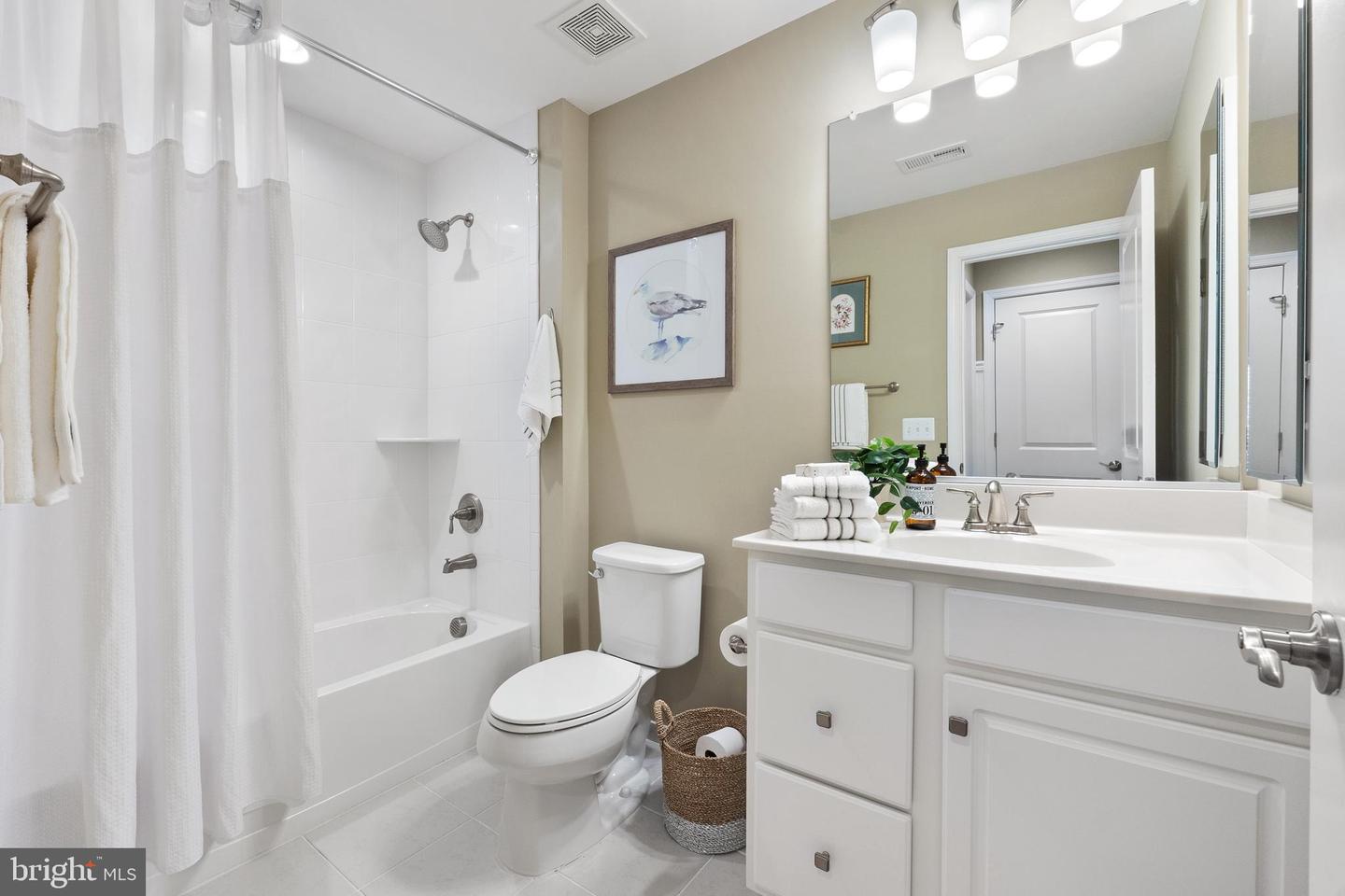 1017 AKAN ST SE, LEESBURG, Virginia 20175, 6 Bedrooms Bedrooms, ,4 BathroomsBathrooms,Residential,For sale,1017 AKAN ST SE,VALO2090524 MLS # VALO2090524