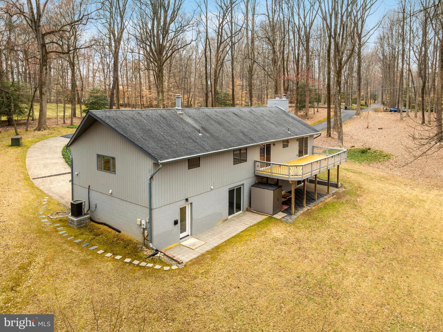 247 SPRINGVALE RD, GREAT FALLS, Virginia 22066, 4 Bedrooms Bedrooms, ,4 BathroomsBathrooms,Residential,For sale,247 SPRINGVALE RD,VAFX2228488 MLS # VAFX2228488