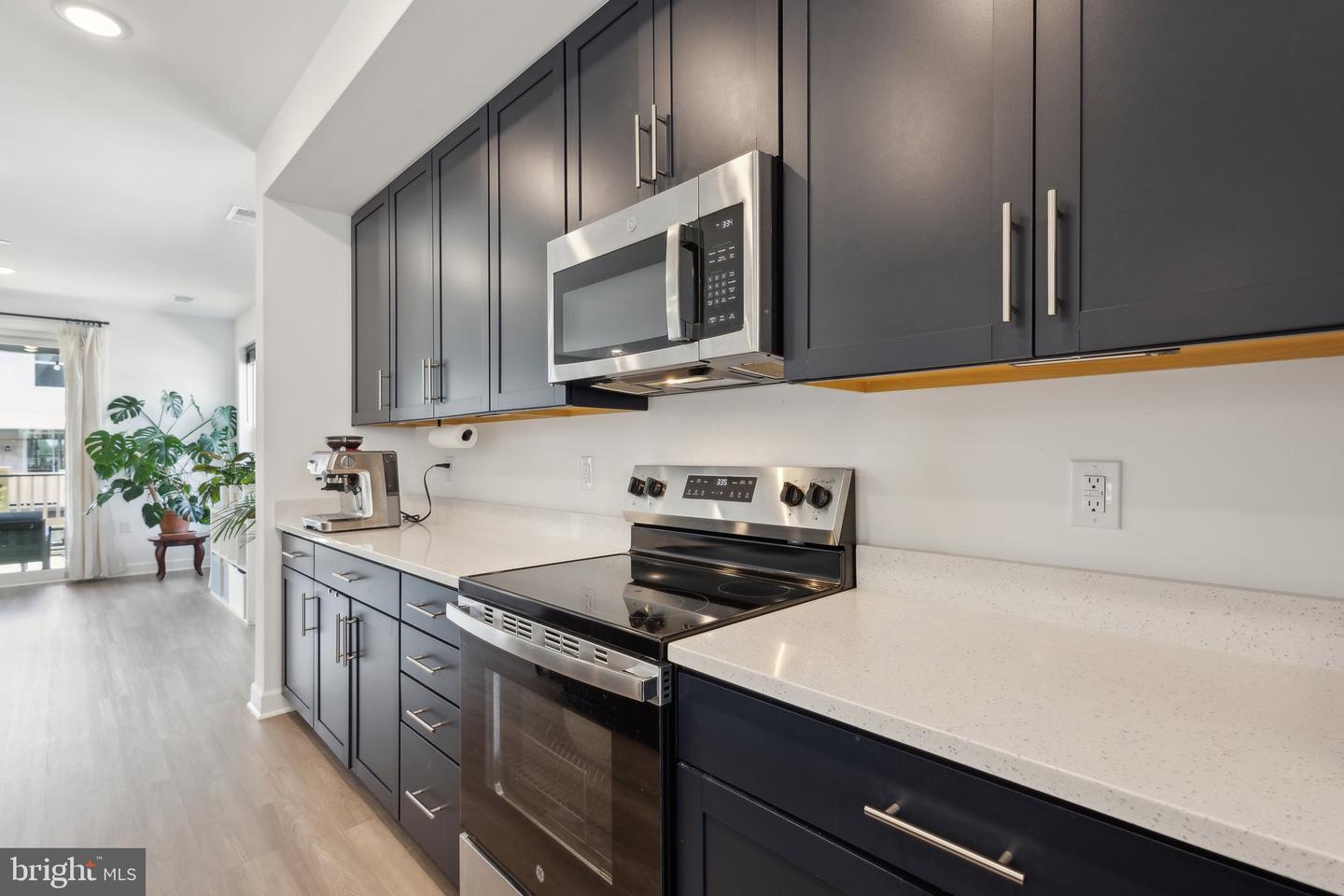 4902 LONGMIRE WAY #24, CHANTILLY, Virginia 20151, 3 Bedrooms Bedrooms, ,2 BathroomsBathrooms,Residential,For sale,4902 LONGMIRE WAY #24,VAFX2228626 MLS # VAFX2228626