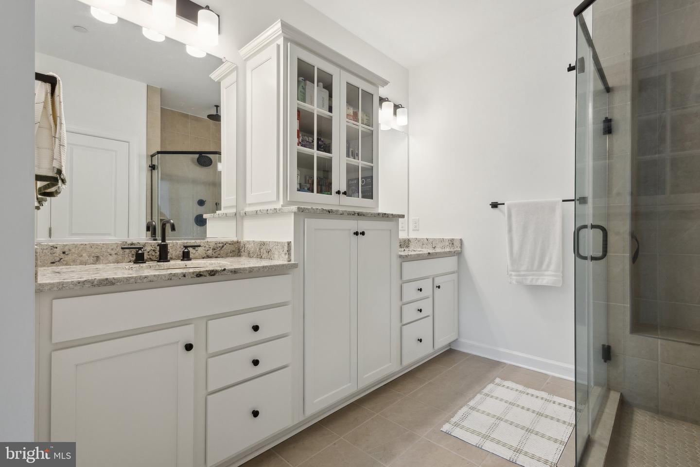 4902 LONGMIRE WAY #24, CHANTILLY, Virginia 20151, 3 Bedrooms Bedrooms, ,2 BathroomsBathrooms,Residential,For sale,4902 LONGMIRE WAY #24,VAFX2228626 MLS # VAFX2228626