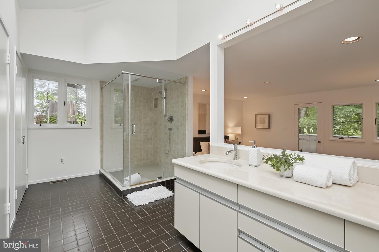 2603 KLINGLE RD NW, WASHINGTON, District Of Columbia 20008, 3 Bedrooms Bedrooms, ,2 BathroomsBathrooms,Residential,For sale,2603 KLINGLE RD NW,DCDC2191318 MLS # DCDC2191318