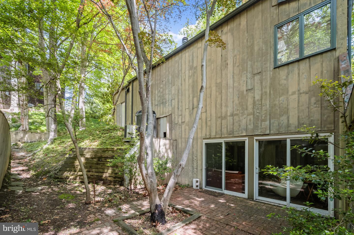 2603 KLINGLE RD NW, WASHINGTON, District Of Columbia 20008, 3 Bedrooms Bedrooms, ,2 BathroomsBathrooms,Residential,For sale,2603 KLINGLE RD NW,DCDC2191318 MLS # DCDC2191318