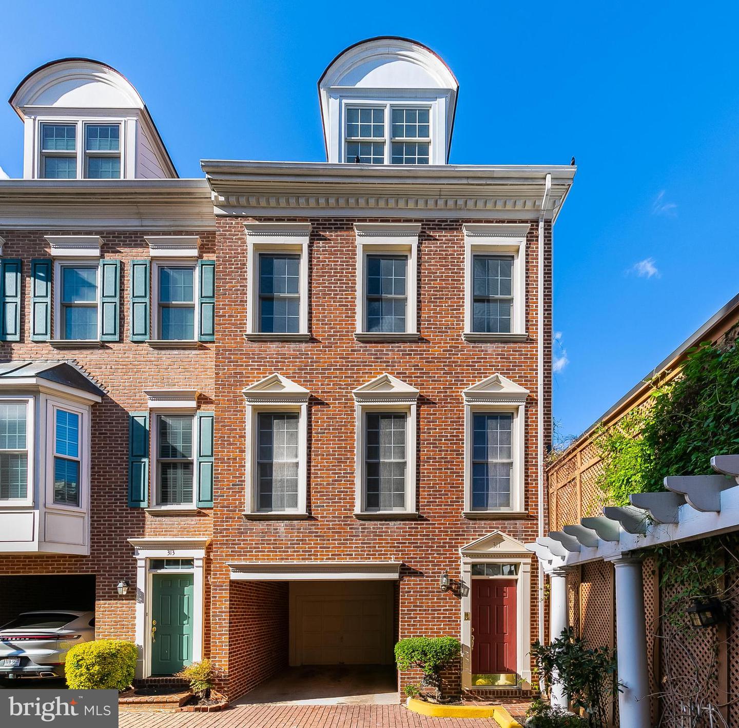 311 HEARTHSTONE MEWS, ALEXANDRIA, Virginia 22314, 3 Bedrooms Bedrooms, ,3 BathroomsBathrooms,Residential,For sale,311 HEARTHSTONE MEWS,VAAX2043078 MLS # VAAX2043078