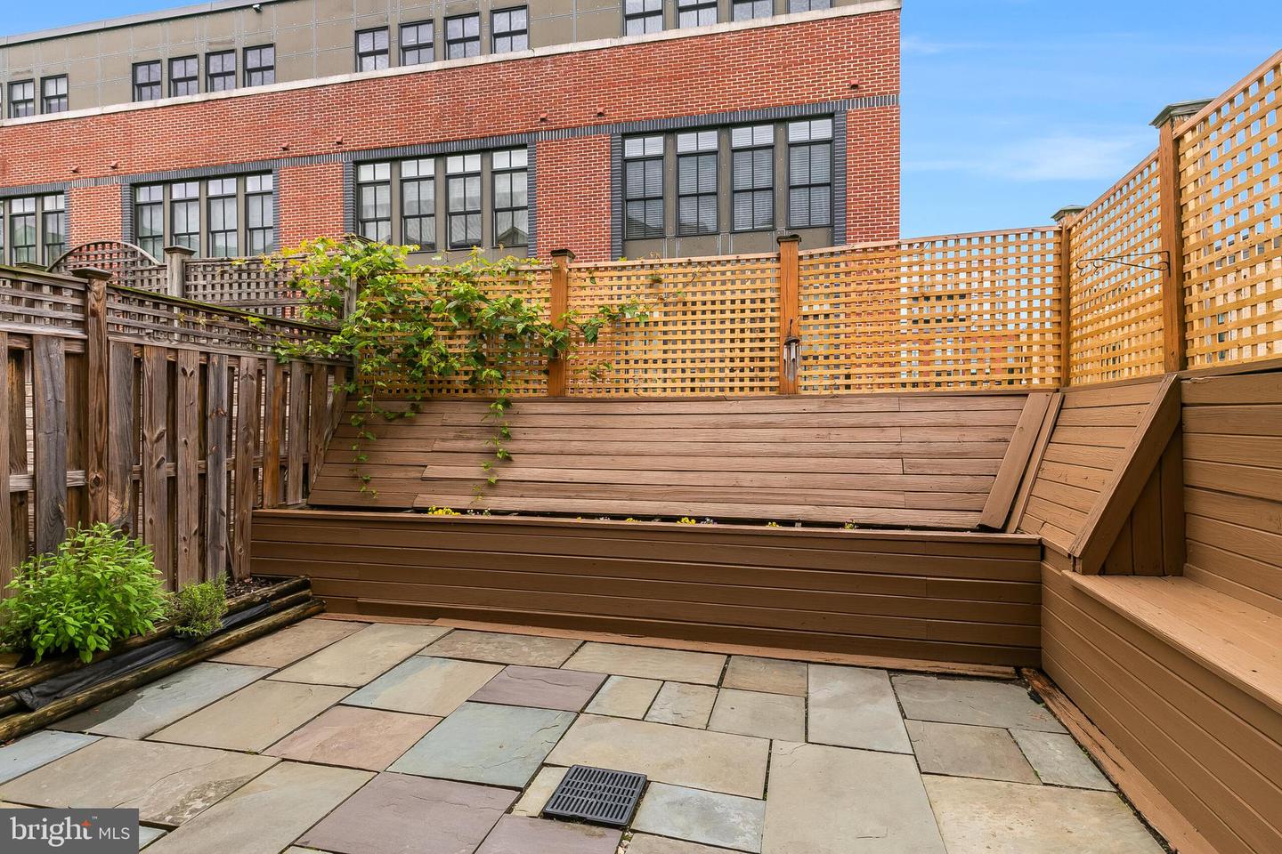 311 HEARTHSTONE MEWS, ALEXANDRIA, Virginia 22314, 3 Bedrooms Bedrooms, ,3 BathroomsBathrooms,Residential,For sale,311 HEARTHSTONE MEWS,VAAX2043078 MLS # VAAX2043078