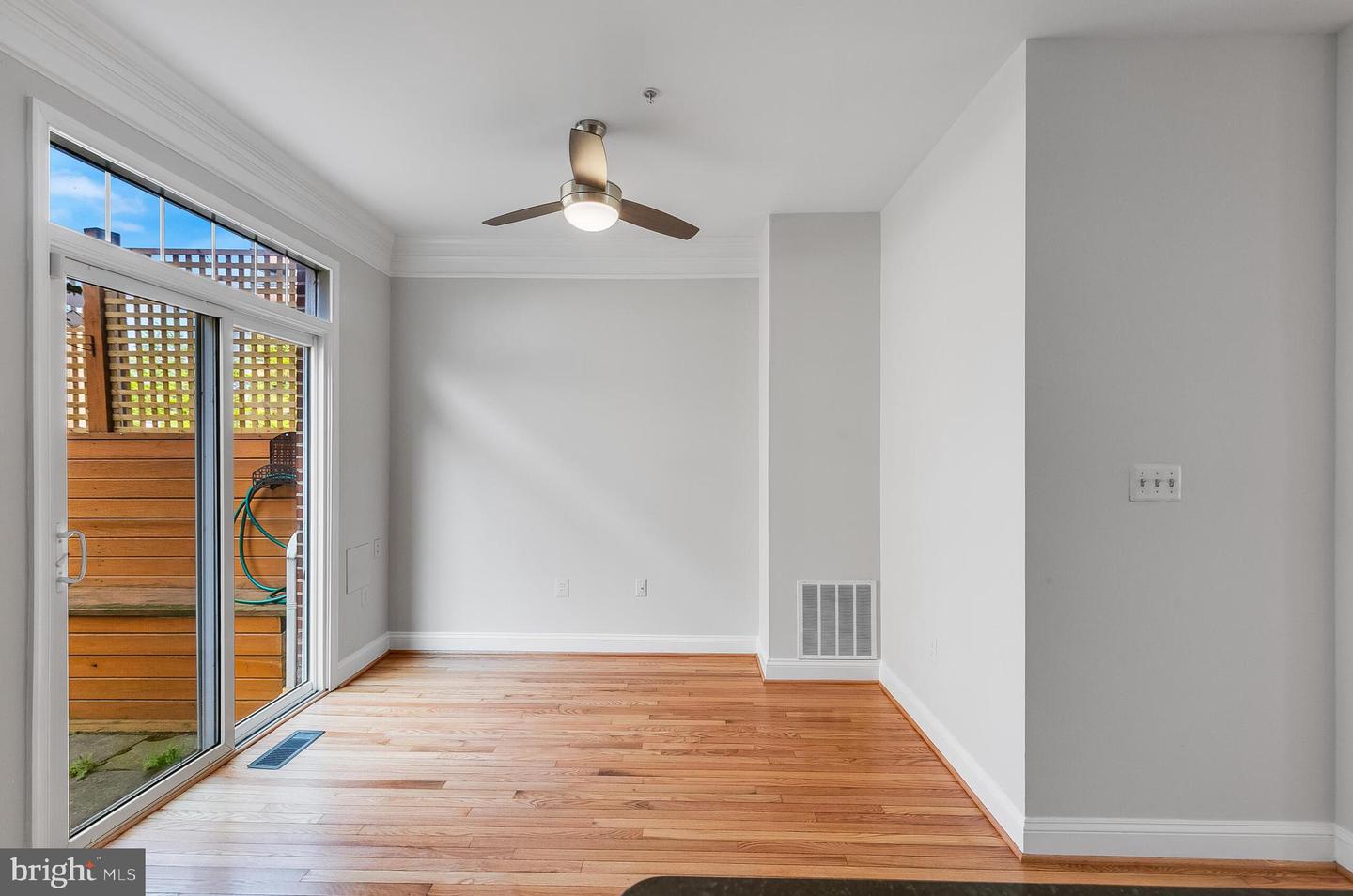 311 HEARTHSTONE MEWS, ALEXANDRIA, Virginia 22314, 3 Bedrooms Bedrooms, ,3 BathroomsBathrooms,Residential,For sale,311 HEARTHSTONE MEWS,VAAX2043078 MLS # VAAX2043078