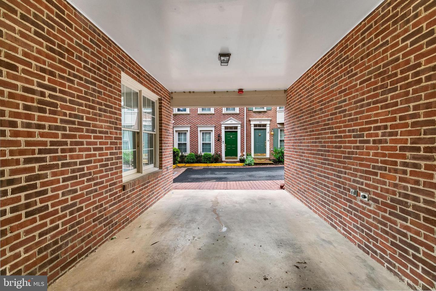 311 HEARTHSTONE MEWS, ALEXANDRIA, Virginia 22314, 3 Bedrooms Bedrooms, ,3 BathroomsBathrooms,Residential,For sale,311 HEARTHSTONE MEWS,VAAX2043078 MLS # VAAX2043078