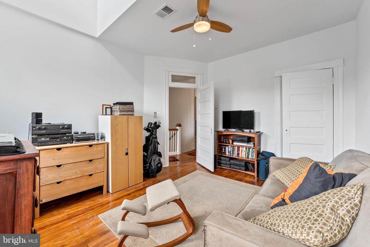 511 TAYLOR ST NW, WASHINGTON, District Of Columbia 20011, 3 Bedrooms Bedrooms, ,3 BathroomsBathrooms,Residential,For sale,511 TAYLOR ST NW,DCDC2192020 MLS # DCDC2192020