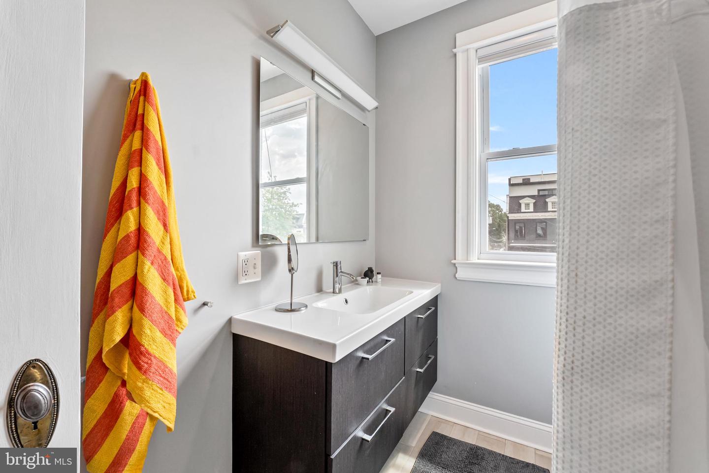 511 TAYLOR ST NW, WASHINGTON, District Of Columbia 20011, 3 Bedrooms Bedrooms, ,3 BathroomsBathrooms,Residential,For sale,511 TAYLOR ST NW,DCDC2192020 MLS # DCDC2192020