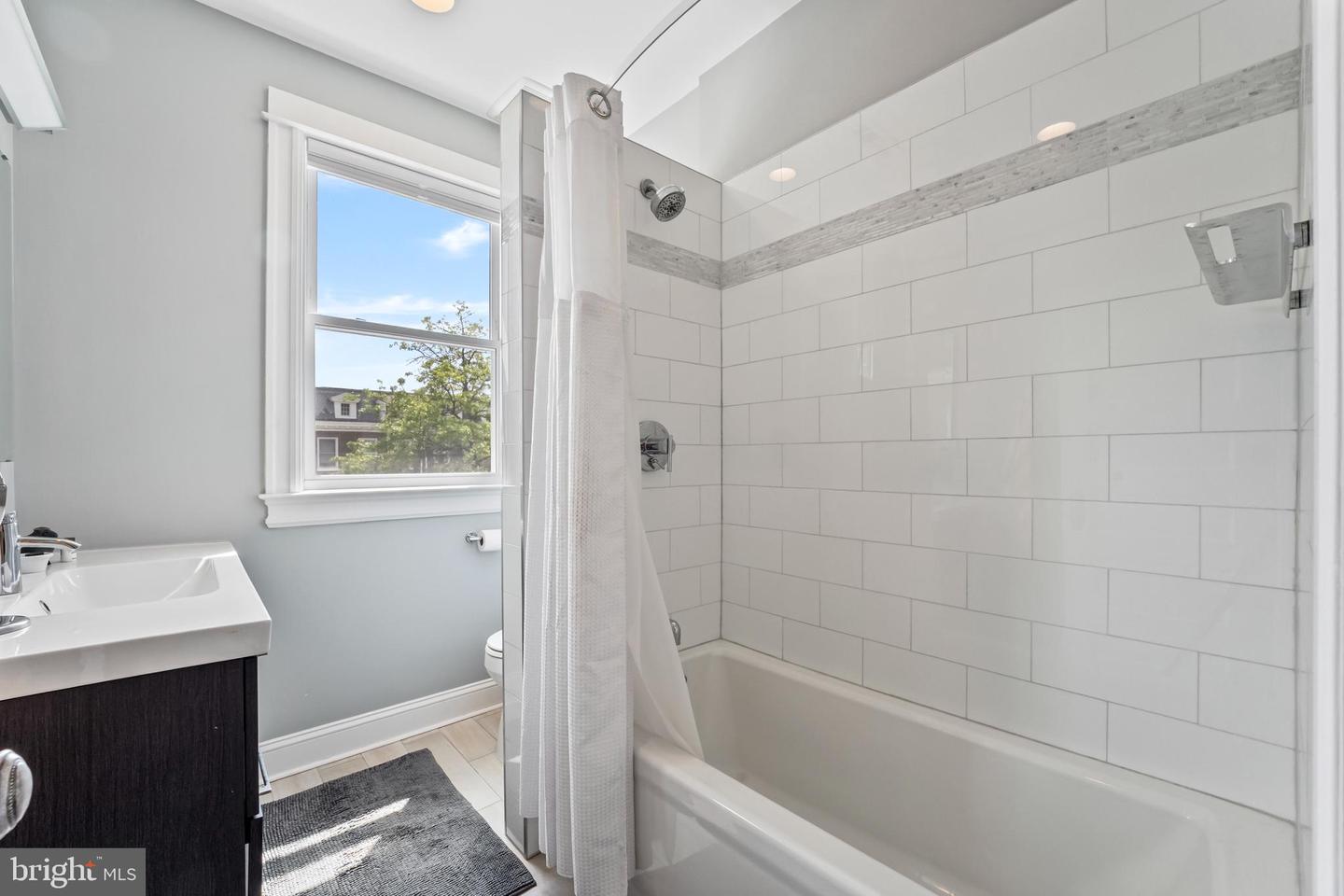 511 TAYLOR ST NW, WASHINGTON, District Of Columbia 20011, 3 Bedrooms Bedrooms, ,3 BathroomsBathrooms,Residential,For sale,511 TAYLOR ST NW,DCDC2192020 MLS # DCDC2192020
