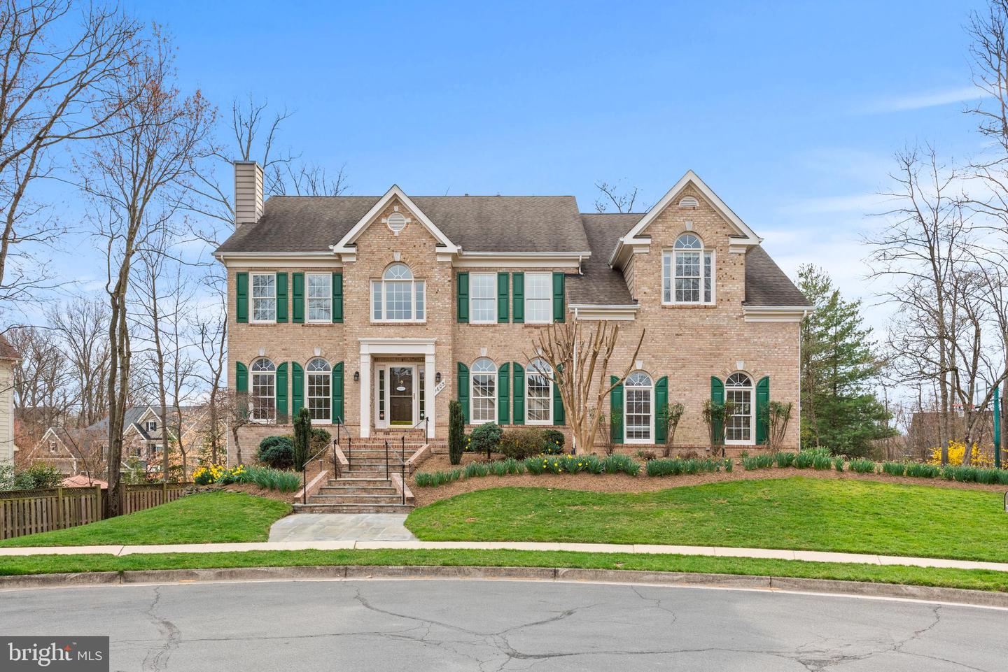 1605 LUPINE DEN CT, VIENNA, Virginia 22182, 6 Bedrooms Bedrooms, ,4 BathroomsBathrooms,Residential,For sale,1605 LUPINE DEN CT,VAFX2230618 MLS # VAFX2230618