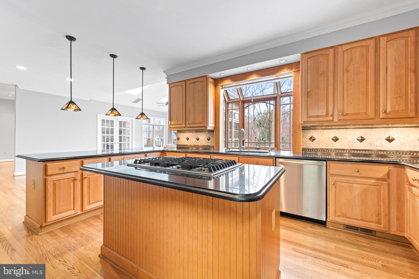 1605 LUPINE DEN CT, VIENNA, Virginia 22182, 6 Bedrooms Bedrooms, ,4 BathroomsBathrooms,Residential,For sale,1605 LUPINE DEN CT,VAFX2230618 MLS # VAFX2230618