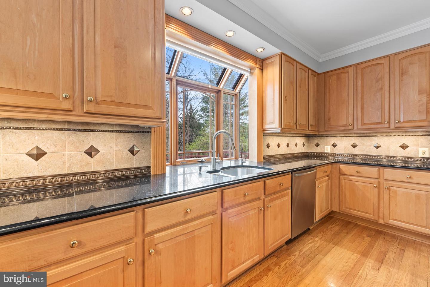 1605 LUPINE DEN CT, VIENNA, Virginia 22182, 6 Bedrooms Bedrooms, ,4 BathroomsBathrooms,Residential,For sale,1605 LUPINE DEN CT,VAFX2230618 MLS # VAFX2230618