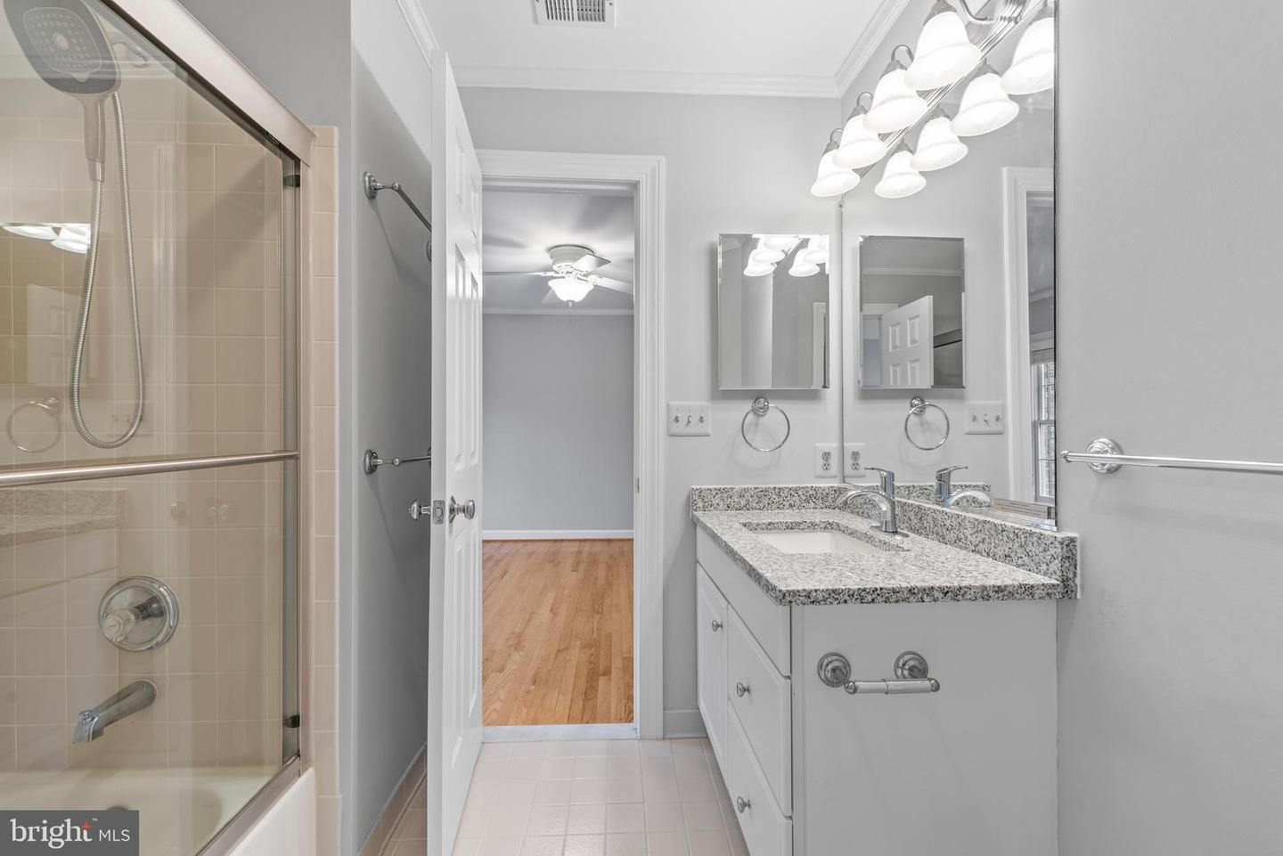 1605 LUPINE DEN CT, VIENNA, Virginia 22182, 6 Bedrooms Bedrooms, ,4 BathroomsBathrooms,Residential,For sale,1605 LUPINE DEN CT,VAFX2230618 MLS # VAFX2230618