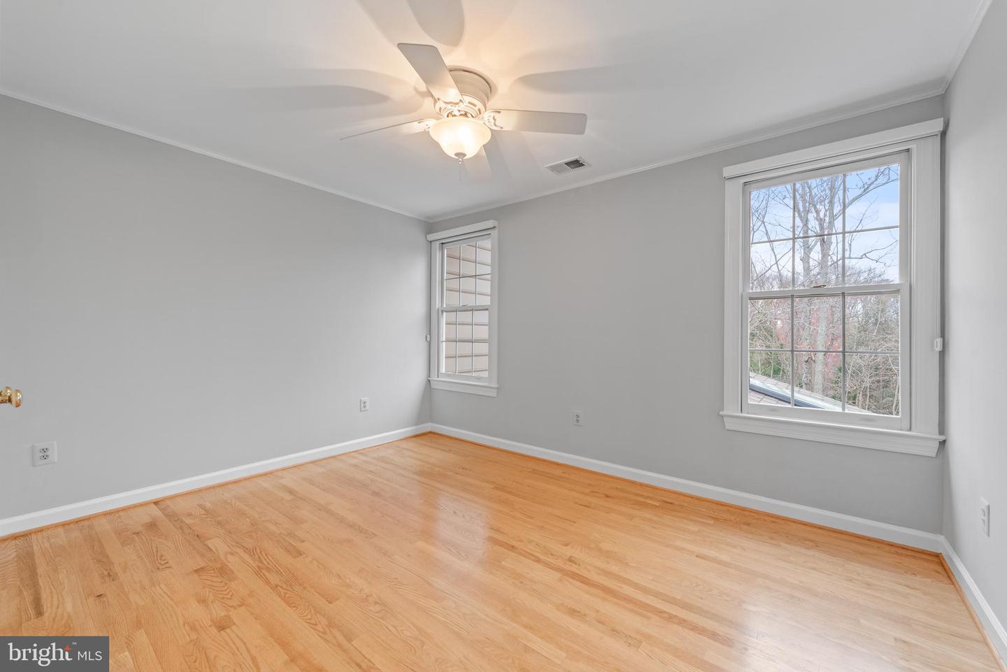 1605 LUPINE DEN CT, VIENNA, Virginia 22182, 6 Bedrooms Bedrooms, ,4 BathroomsBathrooms,Residential,For sale,1605 LUPINE DEN CT,VAFX2230618 MLS # VAFX2230618