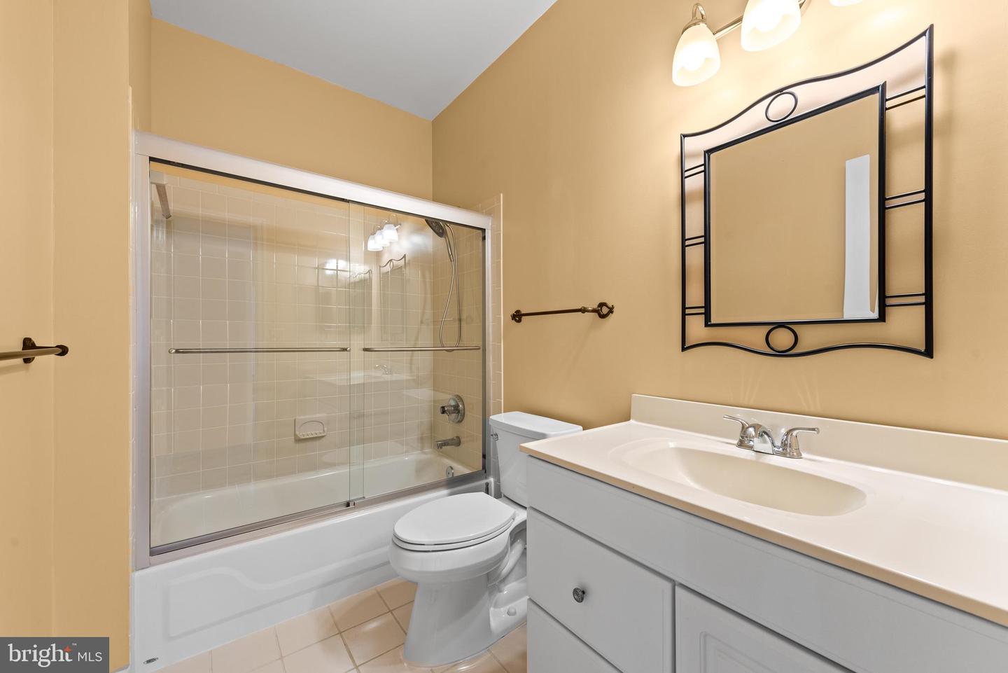 1605 LUPINE DEN CT, VIENNA, Virginia 22182, 6 Bedrooms Bedrooms, ,4 BathroomsBathrooms,Residential,For sale,1605 LUPINE DEN CT,VAFX2230618 MLS # VAFX2230618