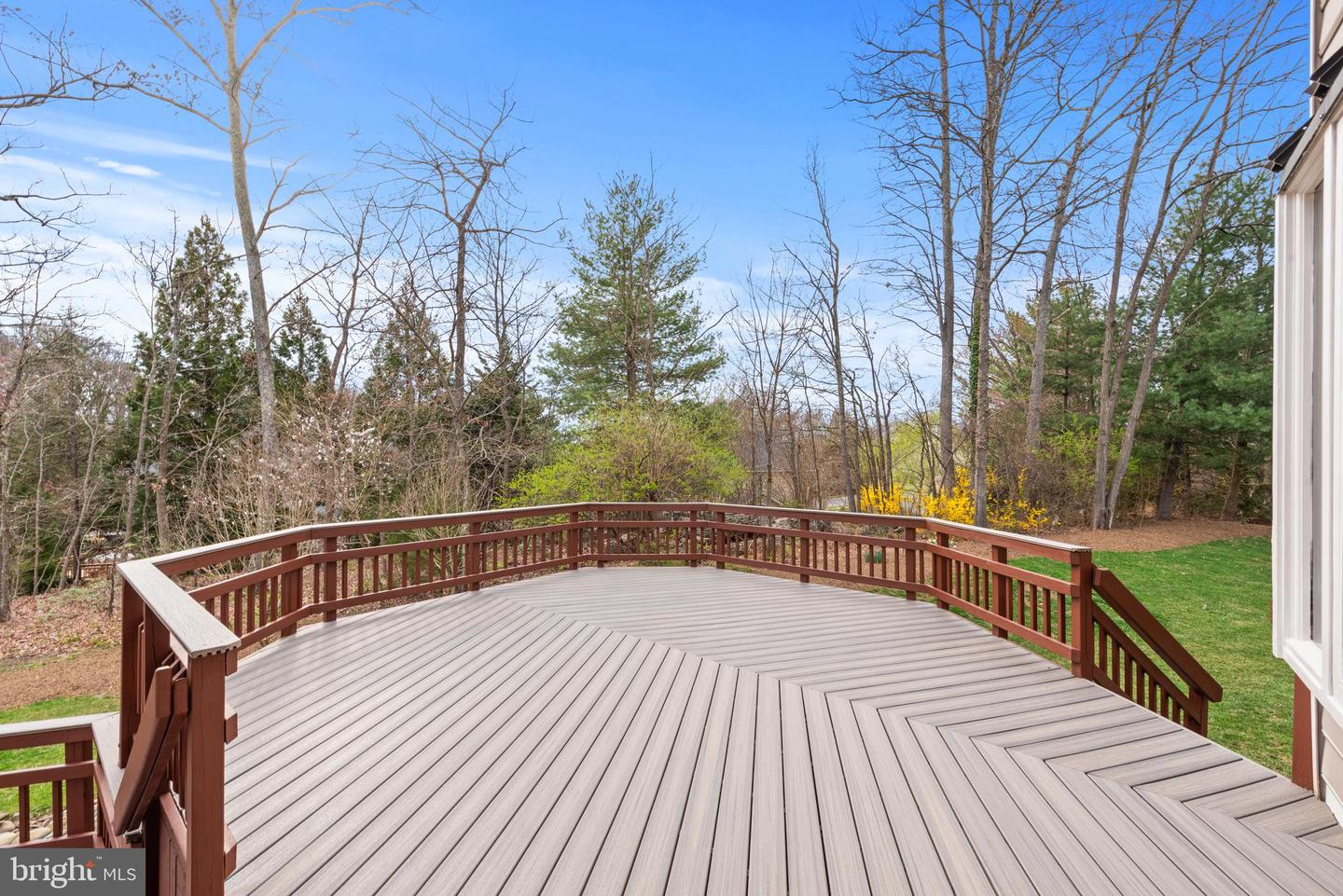 1605 LUPINE DEN CT, VIENNA, Virginia 22182, 6 Bedrooms Bedrooms, ,4 BathroomsBathrooms,Residential,For sale,1605 LUPINE DEN CT,VAFX2230618 MLS # VAFX2230618