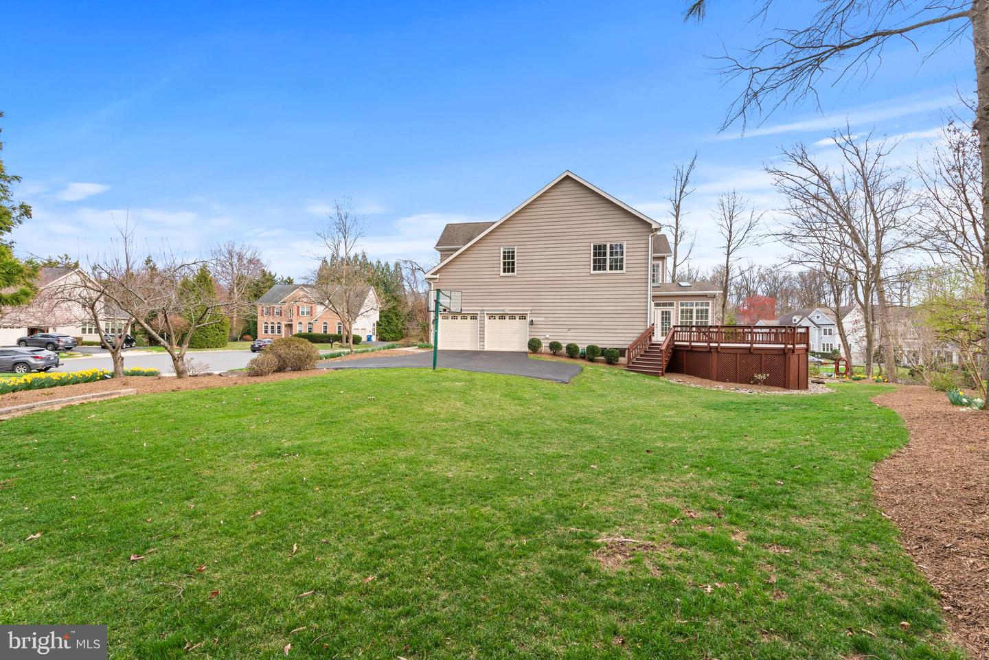 1605 LUPINE DEN CT, VIENNA, Virginia 22182, 6 Bedrooms Bedrooms, ,4 BathroomsBathrooms,Residential,For sale,1605 LUPINE DEN CT,VAFX2230618 MLS # VAFX2230618