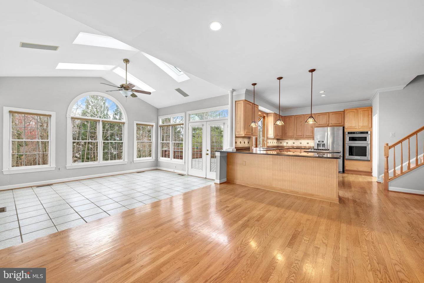 1605 LUPINE DEN CT, VIENNA, Virginia 22182, 6 Bedrooms Bedrooms, ,4 BathroomsBathrooms,Residential,For sale,1605 LUPINE DEN CT,VAFX2230618 MLS # VAFX2230618