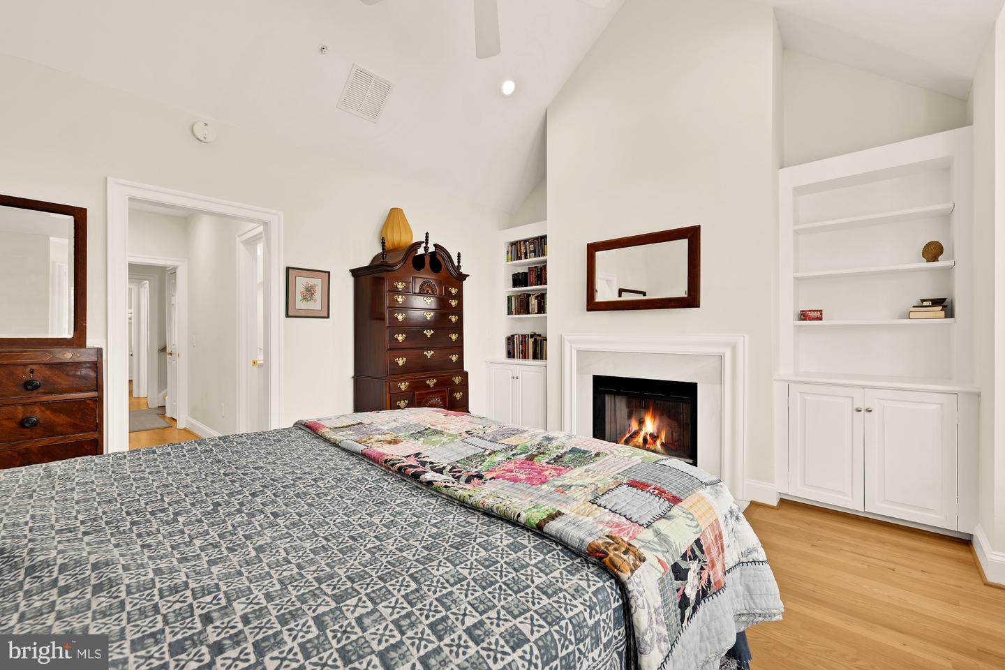 808 CAMERON ST, ALEXANDRIA, Virginia 22314, 3 Bedrooms Bedrooms, ,3 BathroomsBathrooms,Residential,For sale,808 CAMERON ST,VAAX2043488 MLS # VAAX2043488